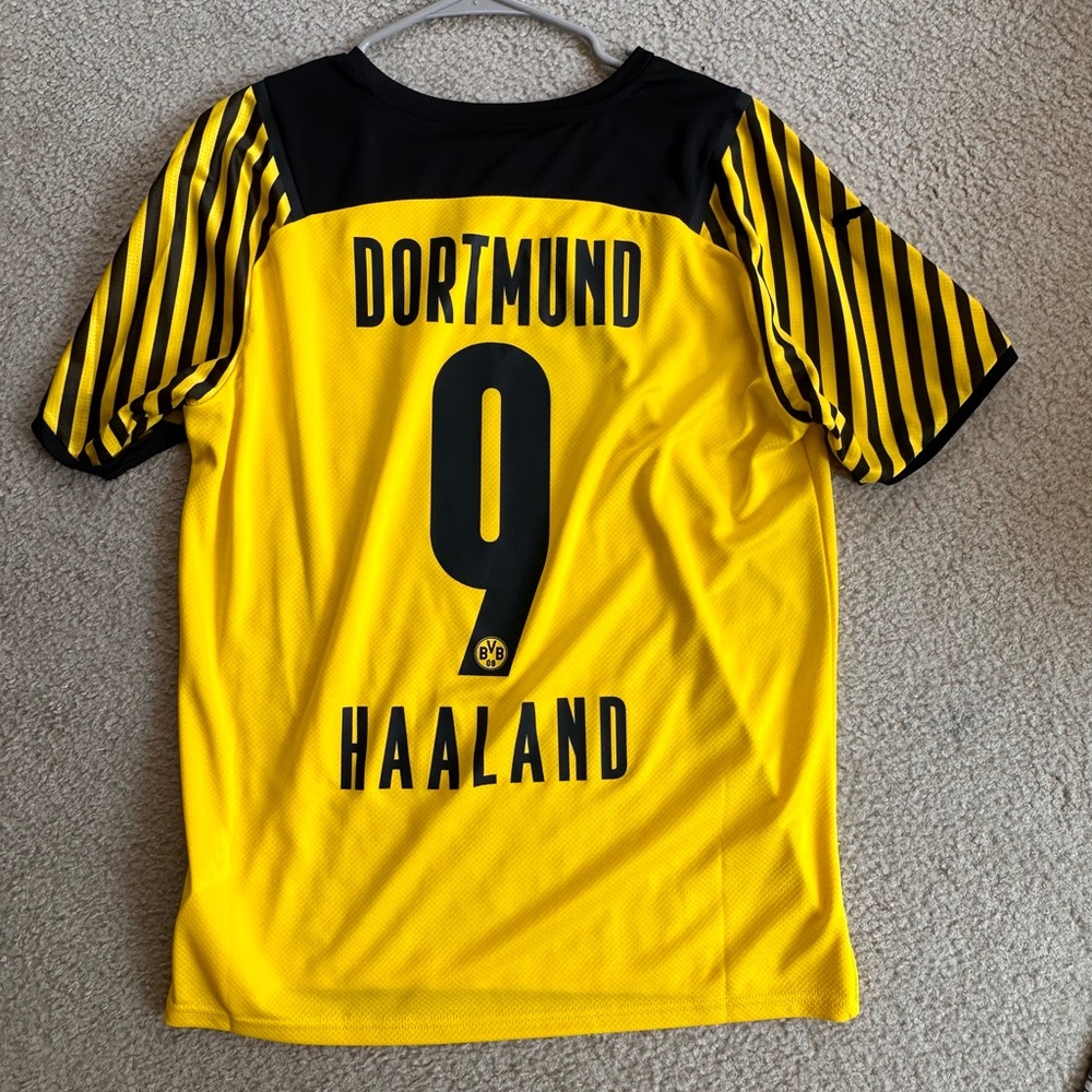 Borussia Dortmund 2021/22 Home Shirt Erling Haaland Rare Printed Jersey by Puma